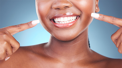 Brighten Your Smile: Fast Teeth Whitening Tips